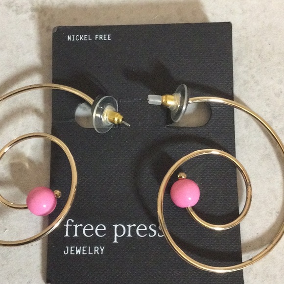 NWT Free Press gold swirl earrings with pink bead - Picture 4 of 7
